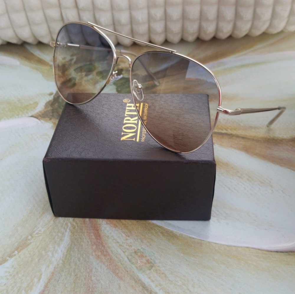 NEW TRENDY  AVIATOR STYLE UNISEX SUNGLASSES


Clas - Picture 3 of 3